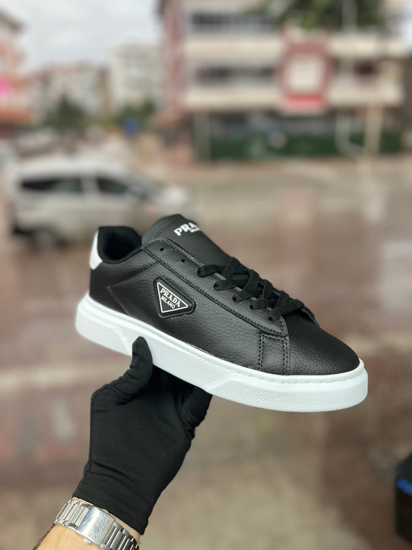 Prada mi̇lano
